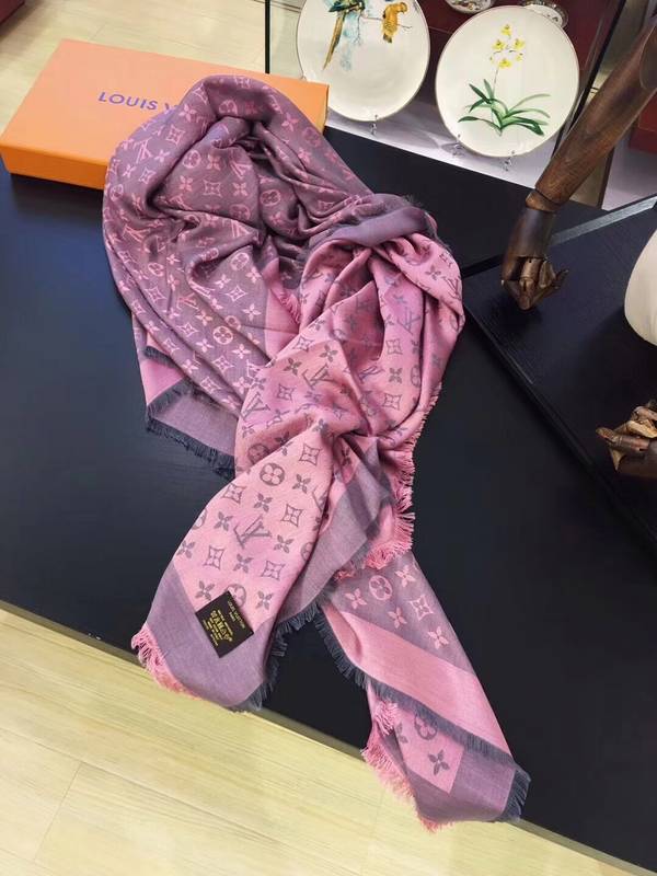 Louis Vuitton Scarf LVC00598